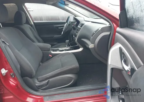 2014 Nissan Altima 2.5 S z USA, uszkodzony, nr VIN 1N4AL3AP0EC172615